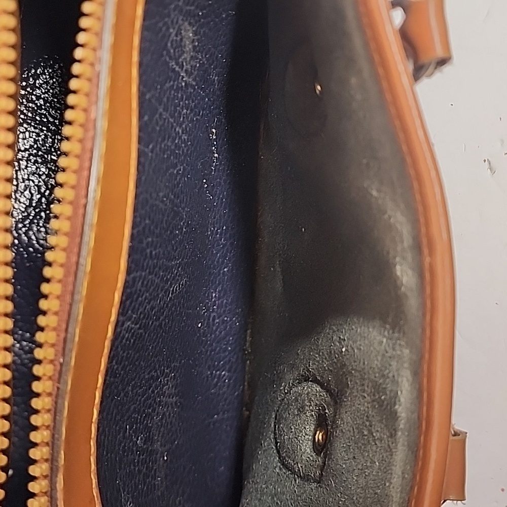 Dooney & Bourke Vintage Navy Blue and Tan Quality Leather Satchel Doctors Bag - Picture 7 of 15